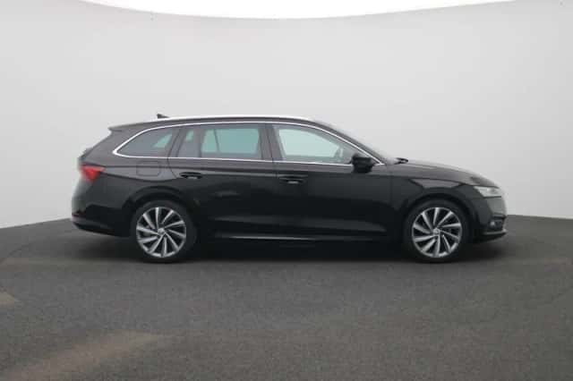 Škoda Octavia (2021) thumbnail 6
