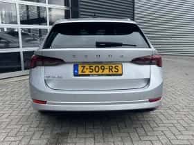 Škoda Octavia (2024) thumbnail 4