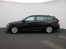 Škoda Octavia (2024) thumbnail 4