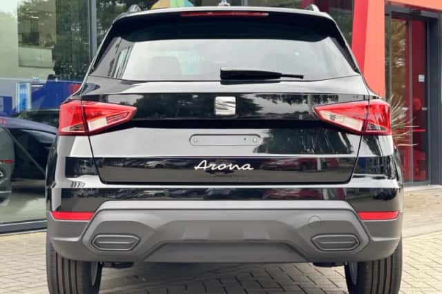 SEAT Arona (2024) thumbnail 4