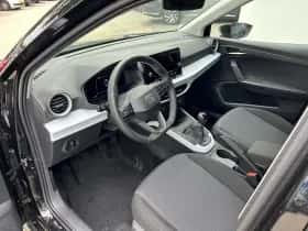 SEAT Arona (2024) thumbnail 5