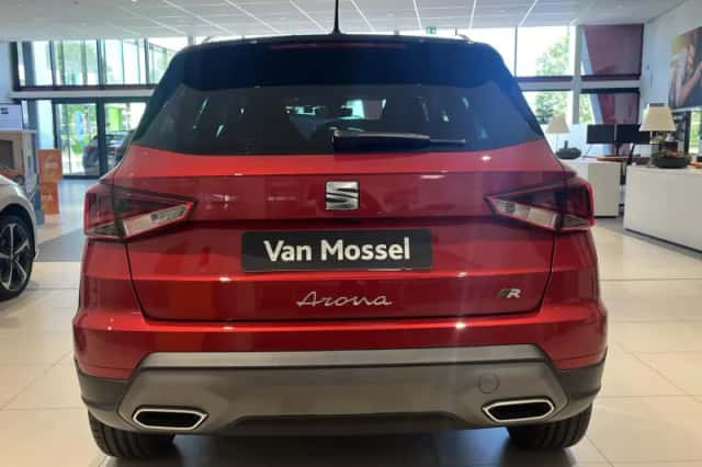 SEAT Arona (2024) thumbnail 3