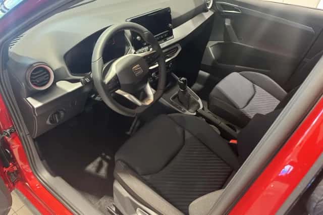 SEAT Arona (2024) thumbnail 5