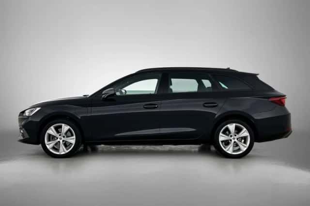 SEAT Leon (2024) thumbnail 2