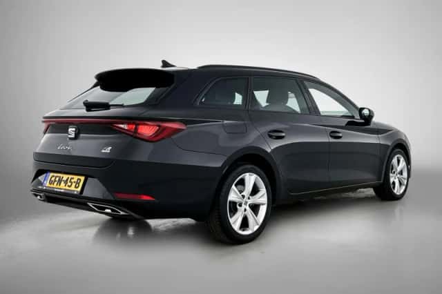SEAT Leon (2024) thumbnail 4