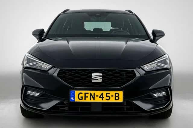 SEAT Leon (2024) thumbnail 5