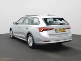 Škoda Octavia (2023) thumbnail 2