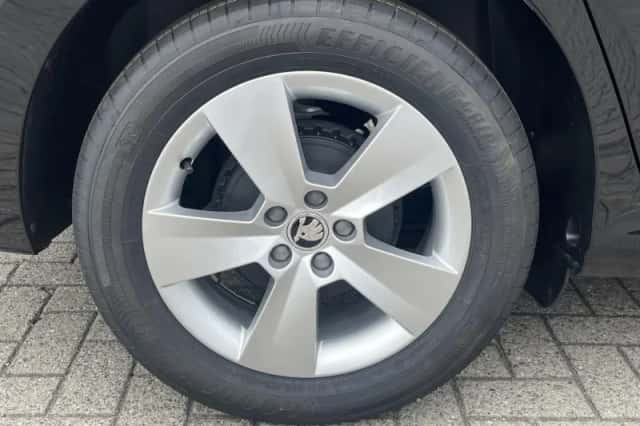 Škoda Scala (2025) thumbnail 5