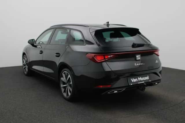 SEAT Leon (2026) thumbnail 2