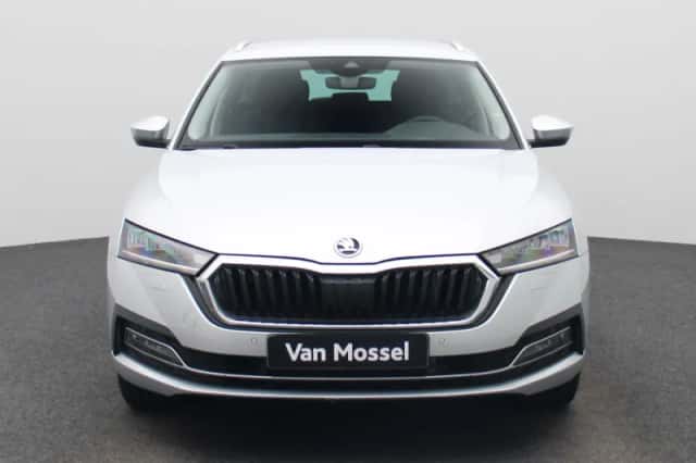Škoda Octavia (2024) thumbnail 3