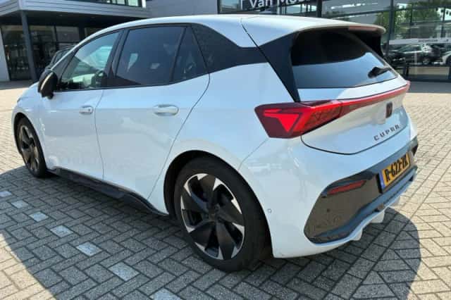 CUPRA Born (2022) thumbnail 3