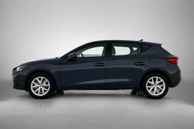 SEAT Leon (2024) thumbnail 2