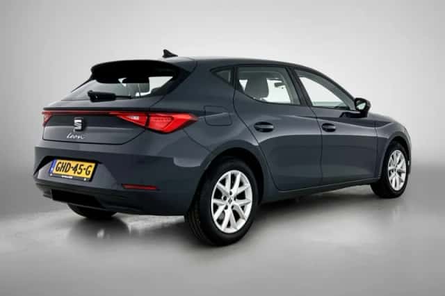SEAT Leon (2024) thumbnail 4
