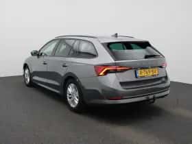 Škoda Octavia (2022) thumbnail 2
