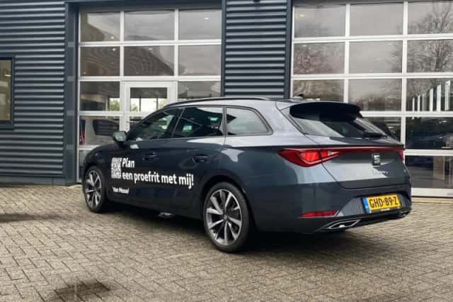SEAT Leon (2024) thumbnail 3