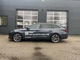 SEAT Leon (2024) thumbnail 6