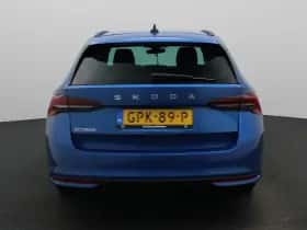 Škoda Octavia (2024) thumbnail 5
