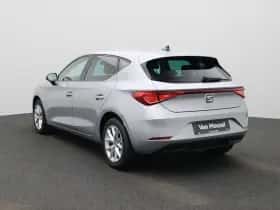 SEAT Leon (2023) thumbnail 2