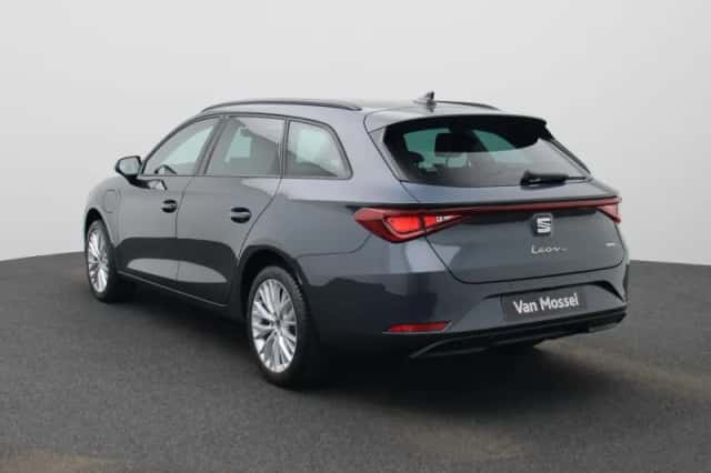 SEAT Leon (2026) thumbnail 2