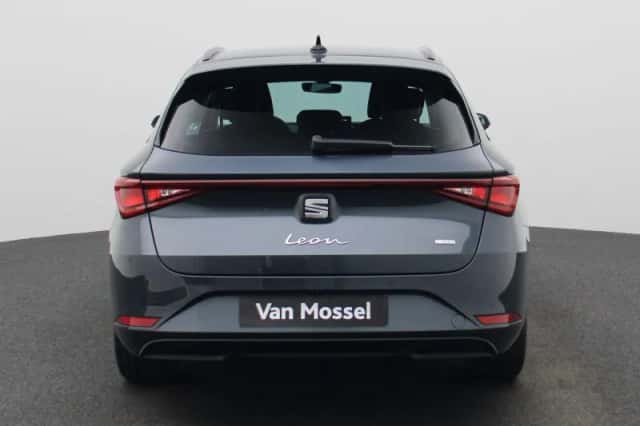 SEAT Leon (2026) thumbnail 6