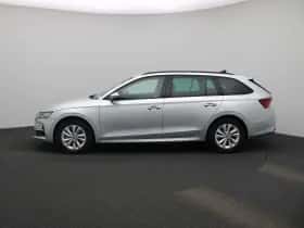 Škoda Octavia (2024) thumbnail 4