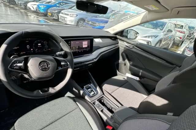 Škoda Octavia (2024) thumbnail 5