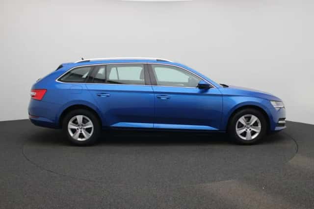 Škoda Superb (2023) thumbnail 6