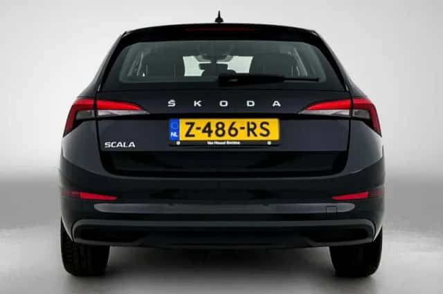 Škoda Scala (2024) thumbnail 3
