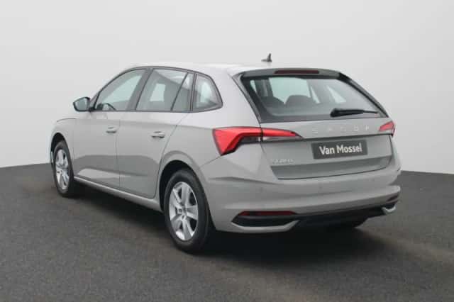 Škoda Scala (2025) thumbnail 2