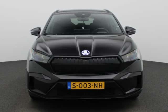 Škoda Enyaq (2023) thumbnail 3
