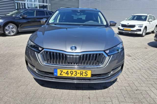 Škoda Octavia (2024) thumbnail 2