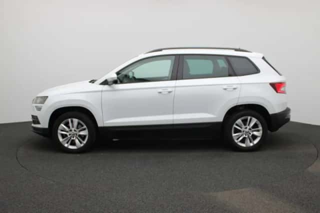 Škoda Karoq (2018) thumbnail 4