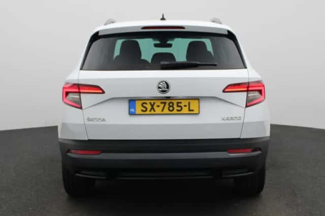 Škoda Karoq (2018) thumbnail 5