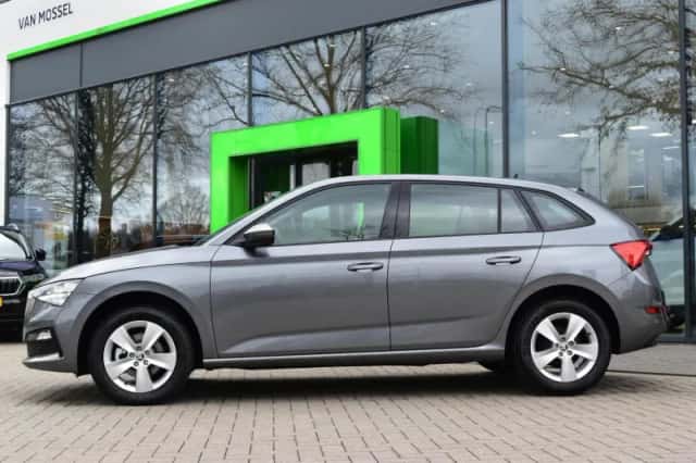 Škoda Scala (2024) thumbnail 3