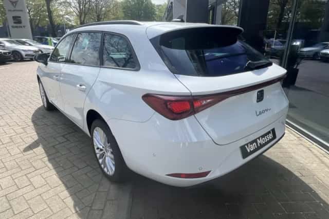 SEAT Leon (2025) thumbnail 5