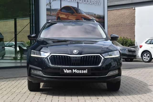 Škoda Octavia (2024) thumbnail 2