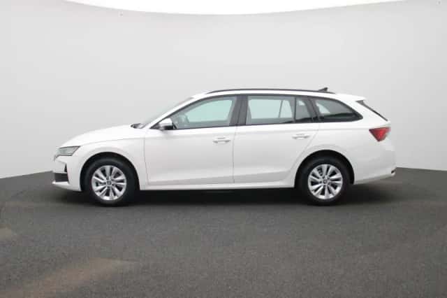 Škoda Octavia (2025) thumbnail 4