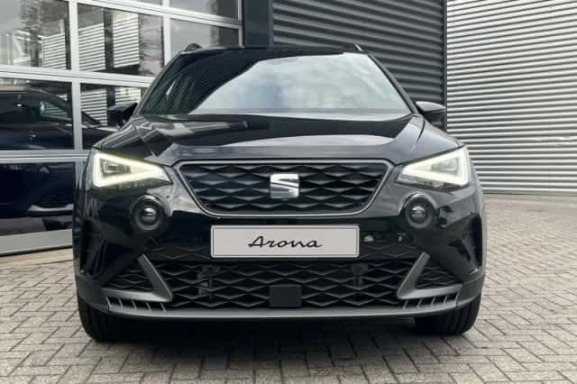 SEAT Arona (2025) thumbnail 2