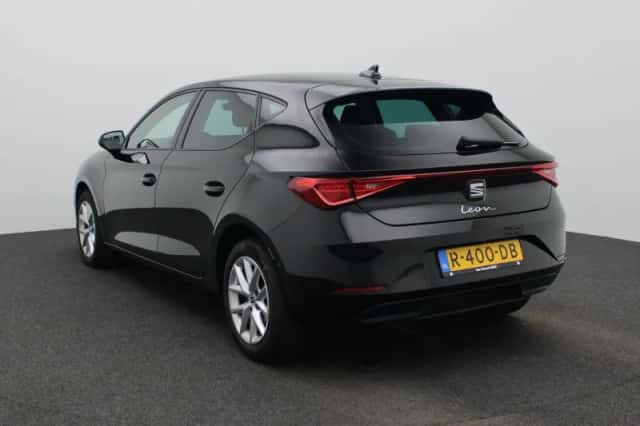 SEAT Leon (2022) thumbnail 2