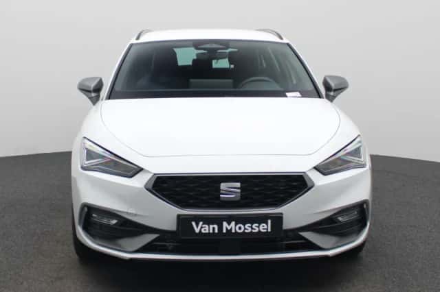 SEAT Leon (2025) thumbnail 3