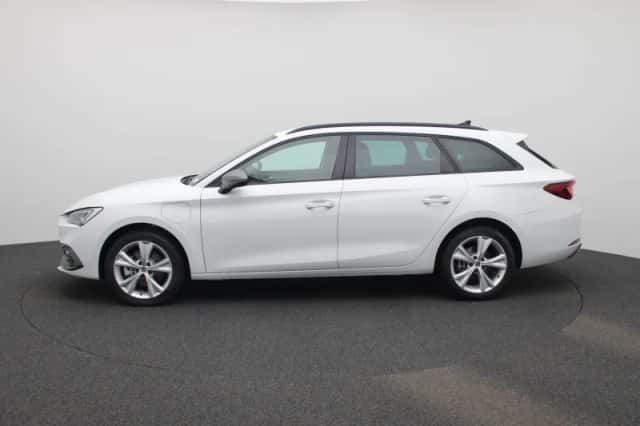SEAT Leon (2025) thumbnail 4