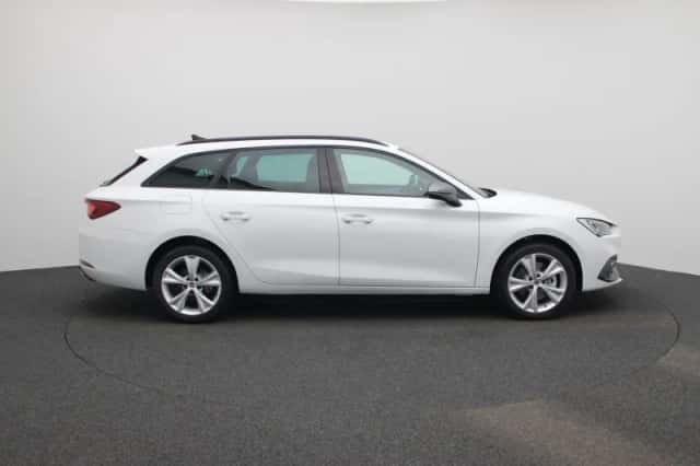 SEAT Leon (2025) thumbnail 6