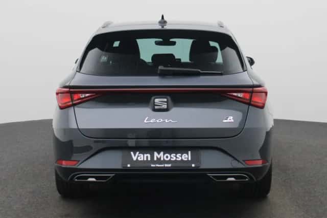 SEAT Leon (2025) thumbnail 5