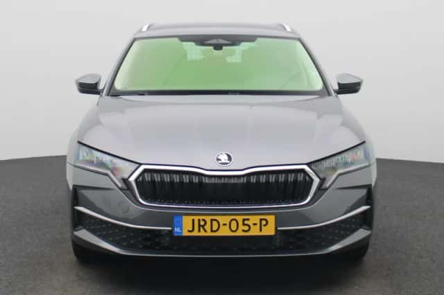 Škoda Octavia (2025) thumbnail 3