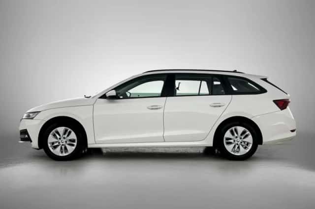 Škoda Octavia (2024) thumbnail 2