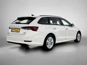 Škoda Octavia (2024) thumbnail 4