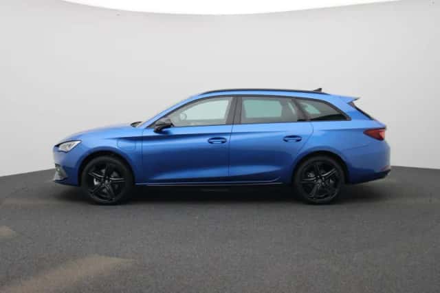 SEAT Leon (2025) thumbnail 4