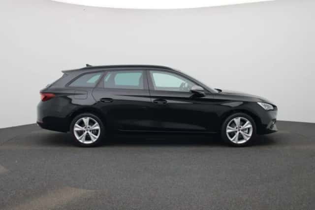 SEAT Leon (2025) thumbnail 6