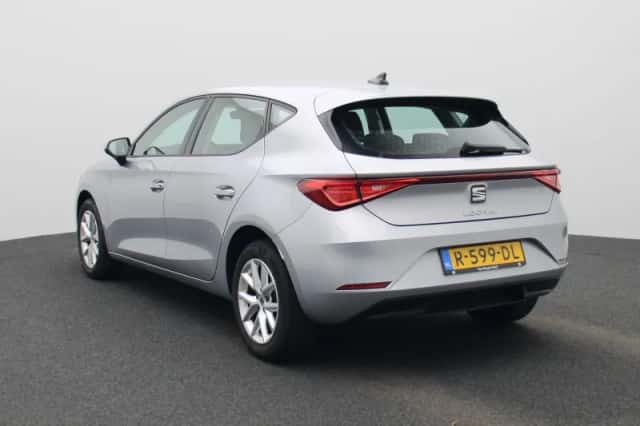 SEAT Leon (2022) thumbnail 2
