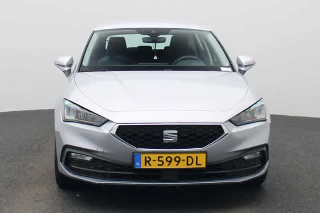 SEAT Leon (2022) thumbnail 3